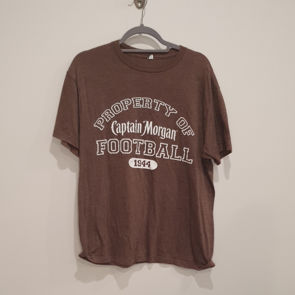 Captain Morgan Football Brown Graphic T-Shirt Size Large